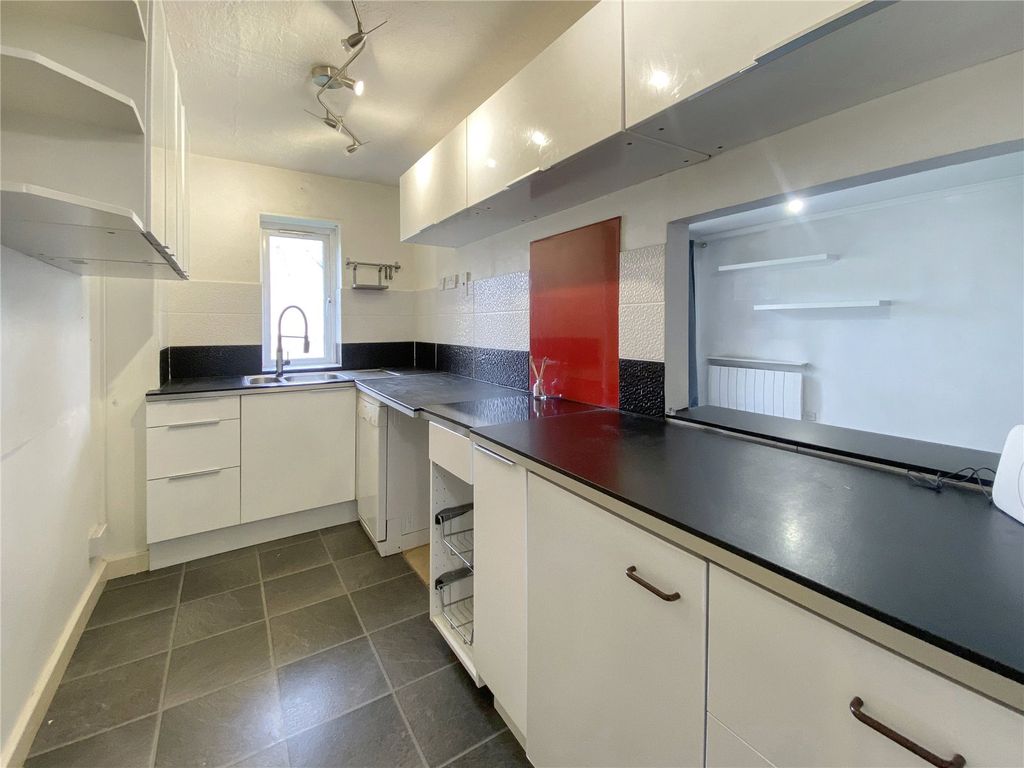 Property photo 1 of 16 Picture No. 30