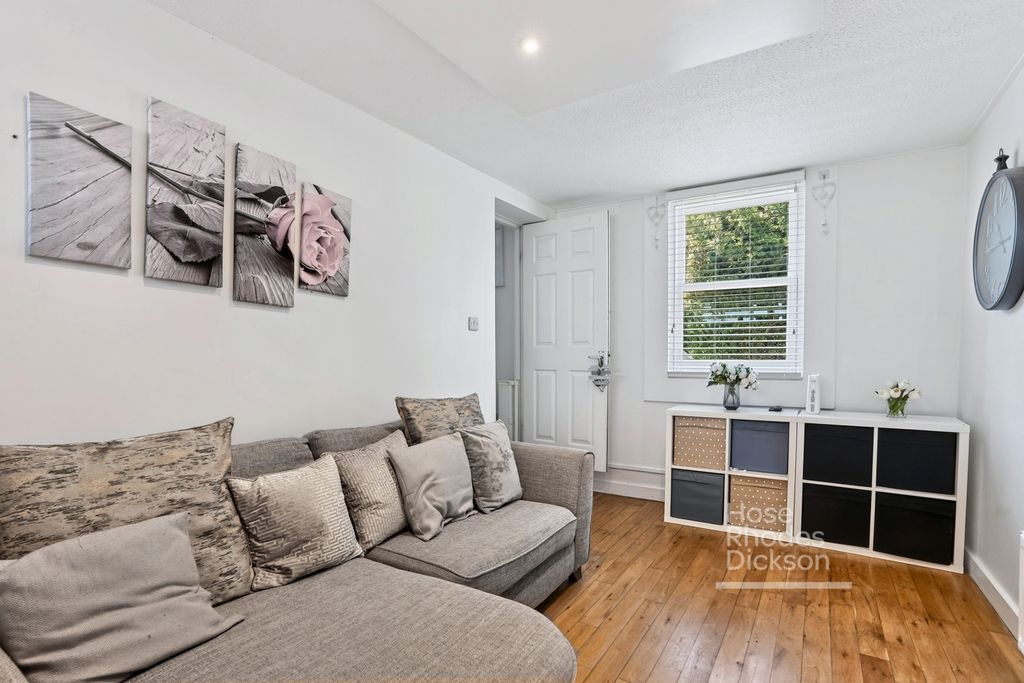 Property photo 3 of 17 Pbox-Img.Jpg