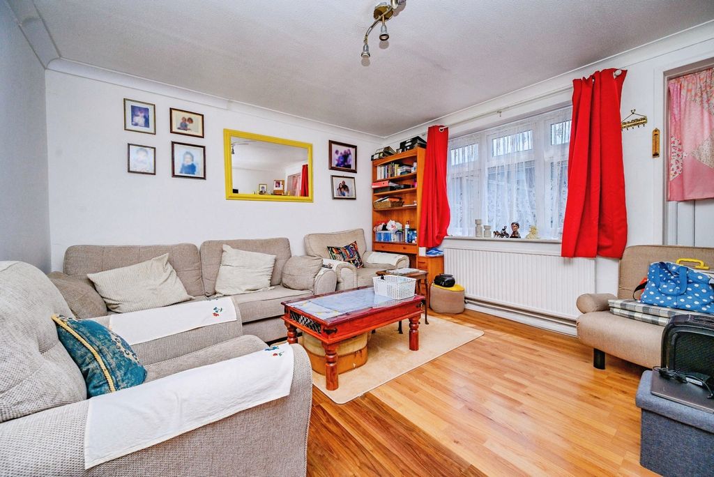 Property photo 2 of 13 Photo