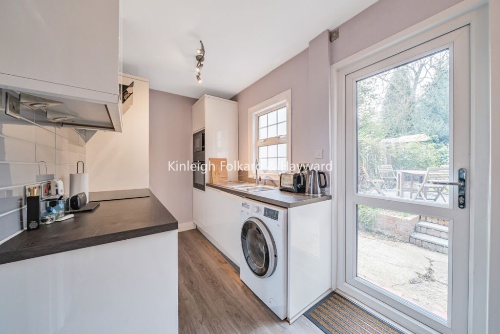 Property photo 2 of 7 Kitchen