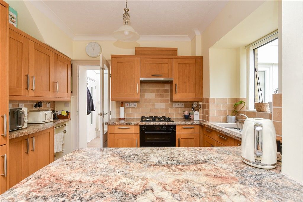 Property photo 3 of 12 Kitchen