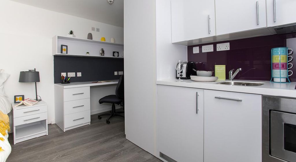 Property photo 3 of 14