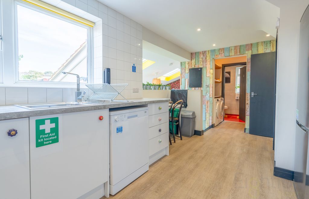 Property photo 2 of 29 Photo 3