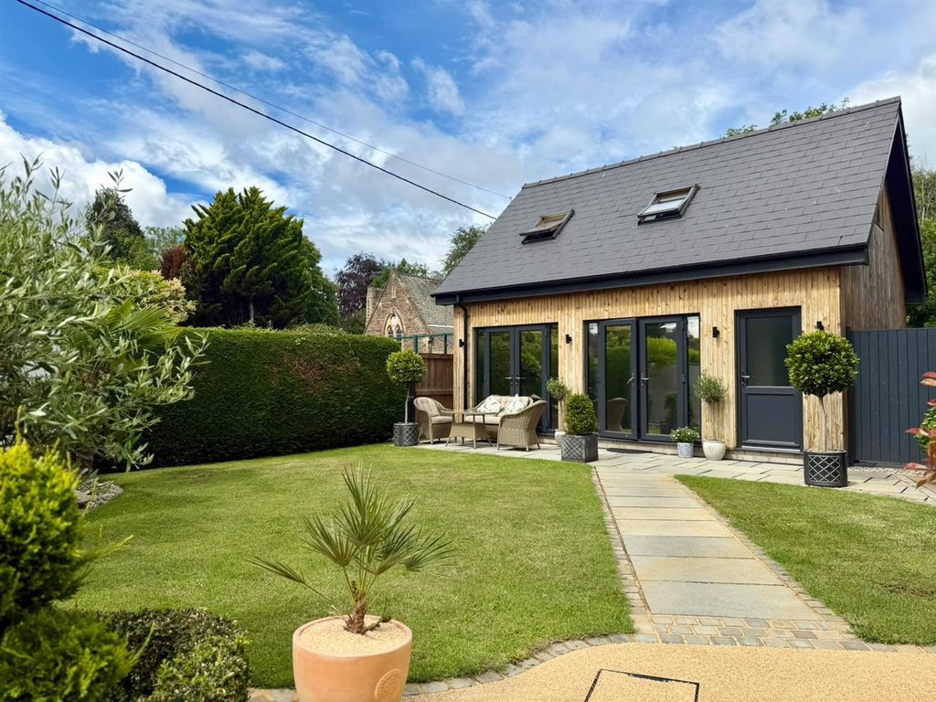 Property photo 2 of 42