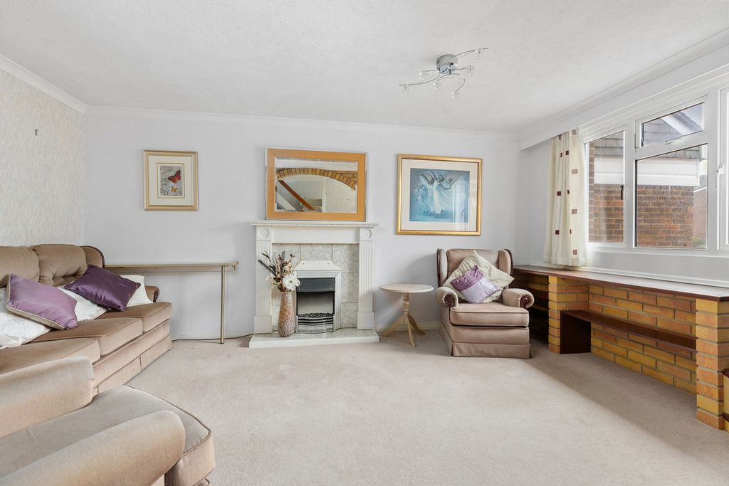 Property photo 3 of 23