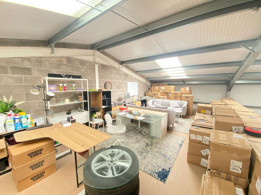 Property photo 3 of 6 Img_5562.Jpg