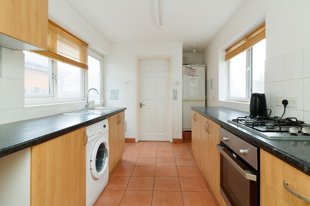 Property photo 3 of 9 1062775