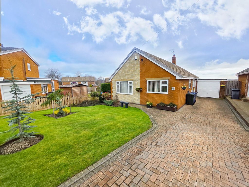 Property photo 2 of 23