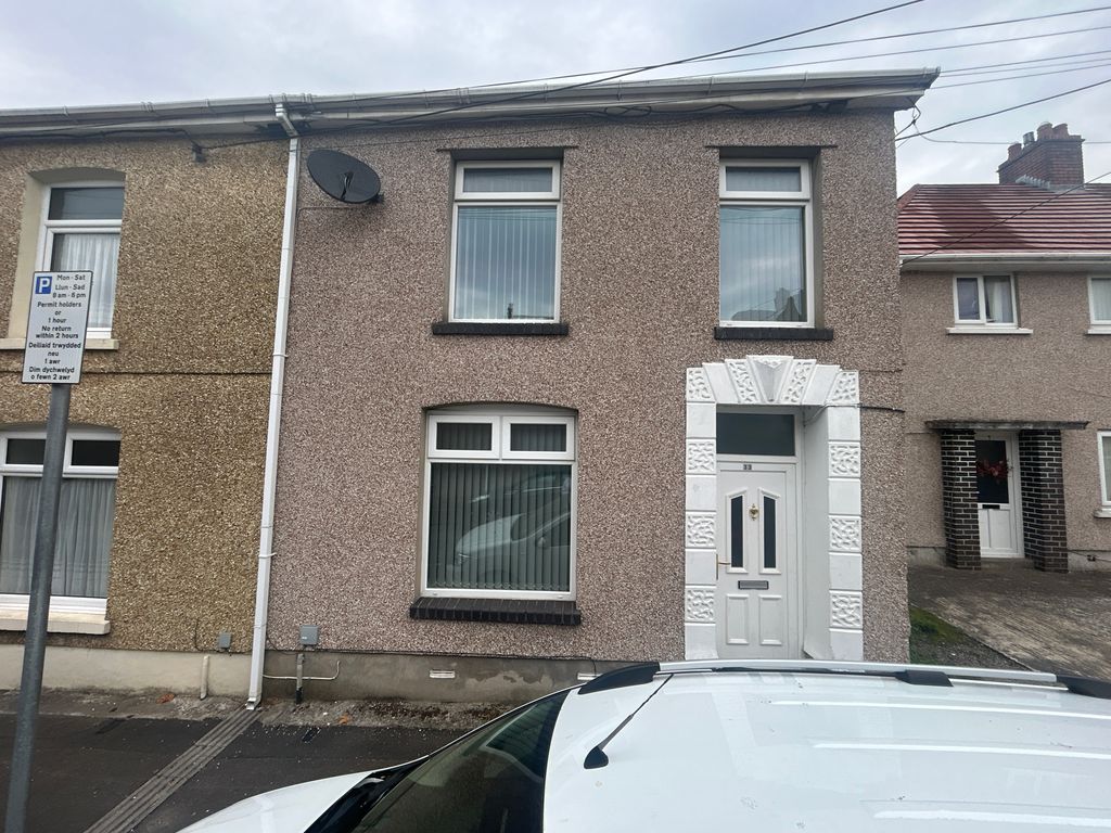 Property photo 1 of 9 Front External