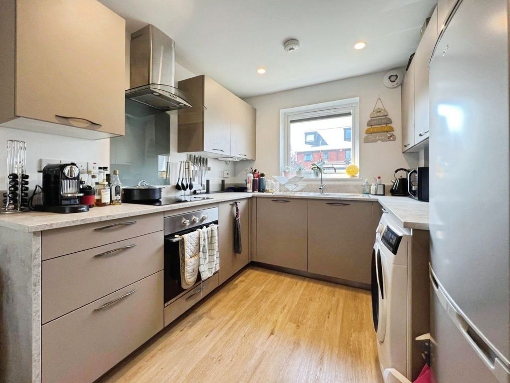 Property photo 2 of 15 Pbox-Kitchen-325346.Jpg