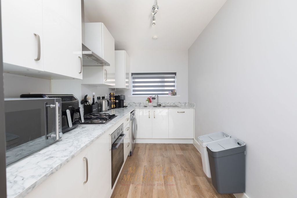 Property photo 2 of 24