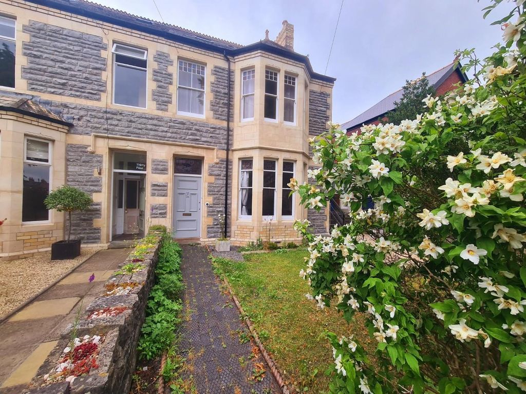 Property photo 1 of 8 Gff 36A Stanwell Road.Jpg