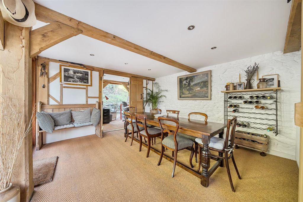 Property photo 2 of 25 1388438-14-695E71E6328E7.Jpg