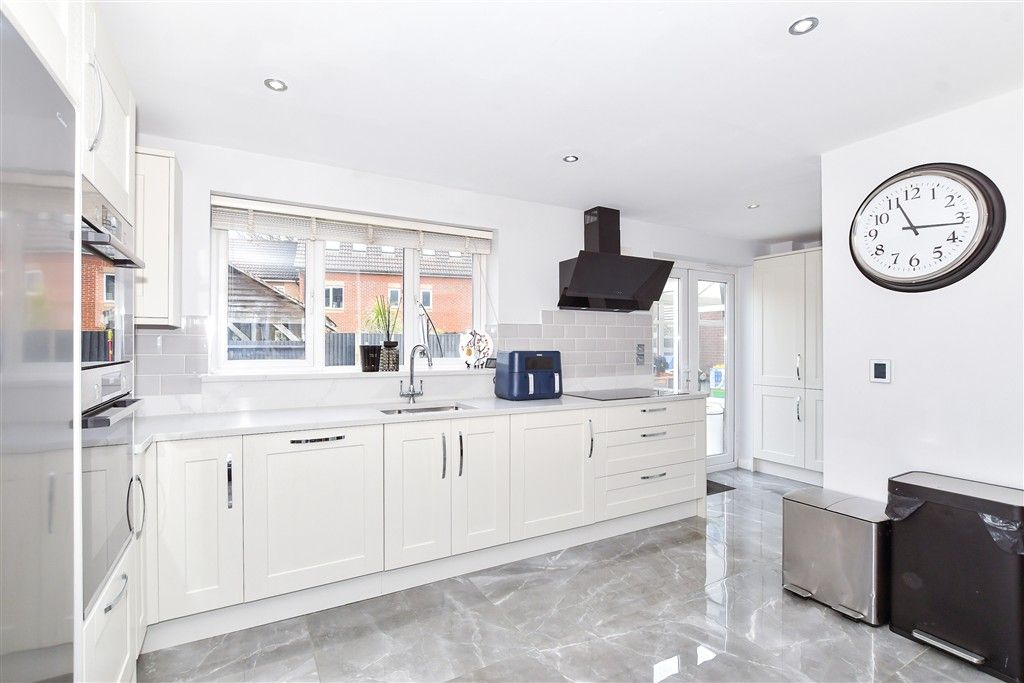 Property photo 1 of 15 Kitchen