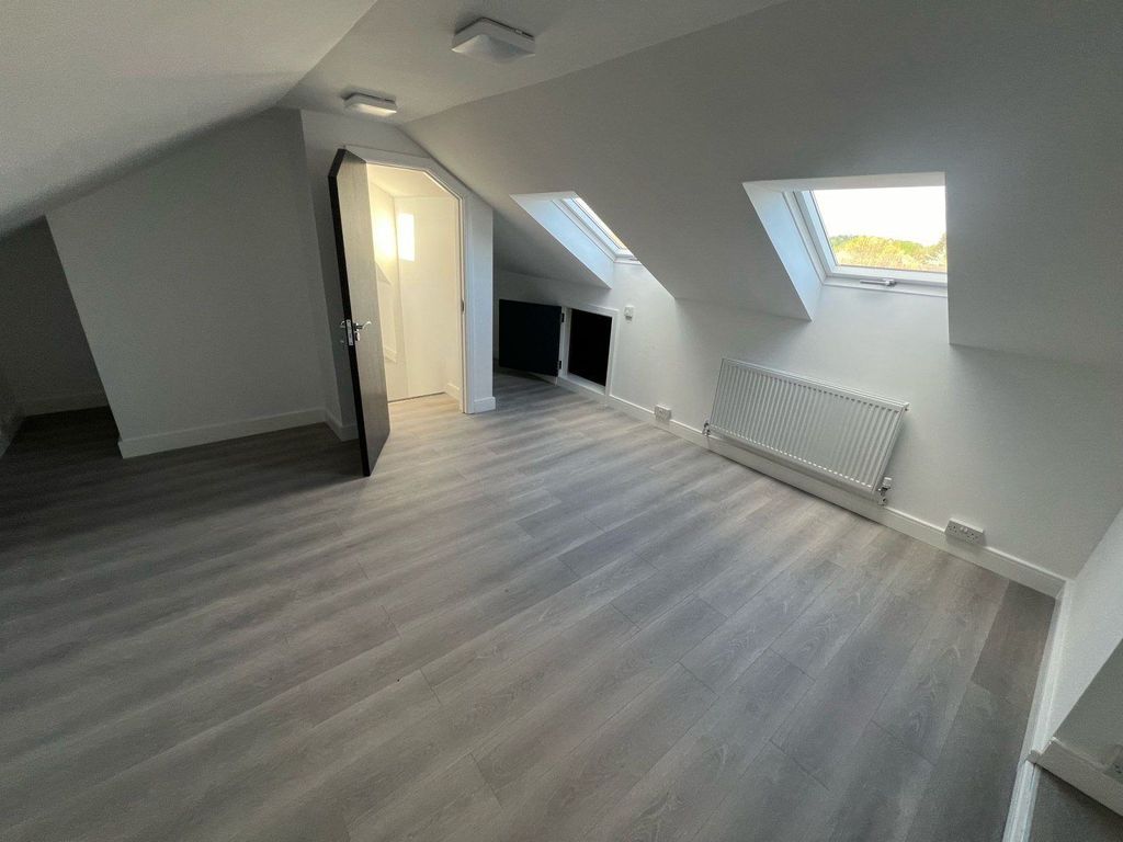 Property photo 3 of 23 Gallery