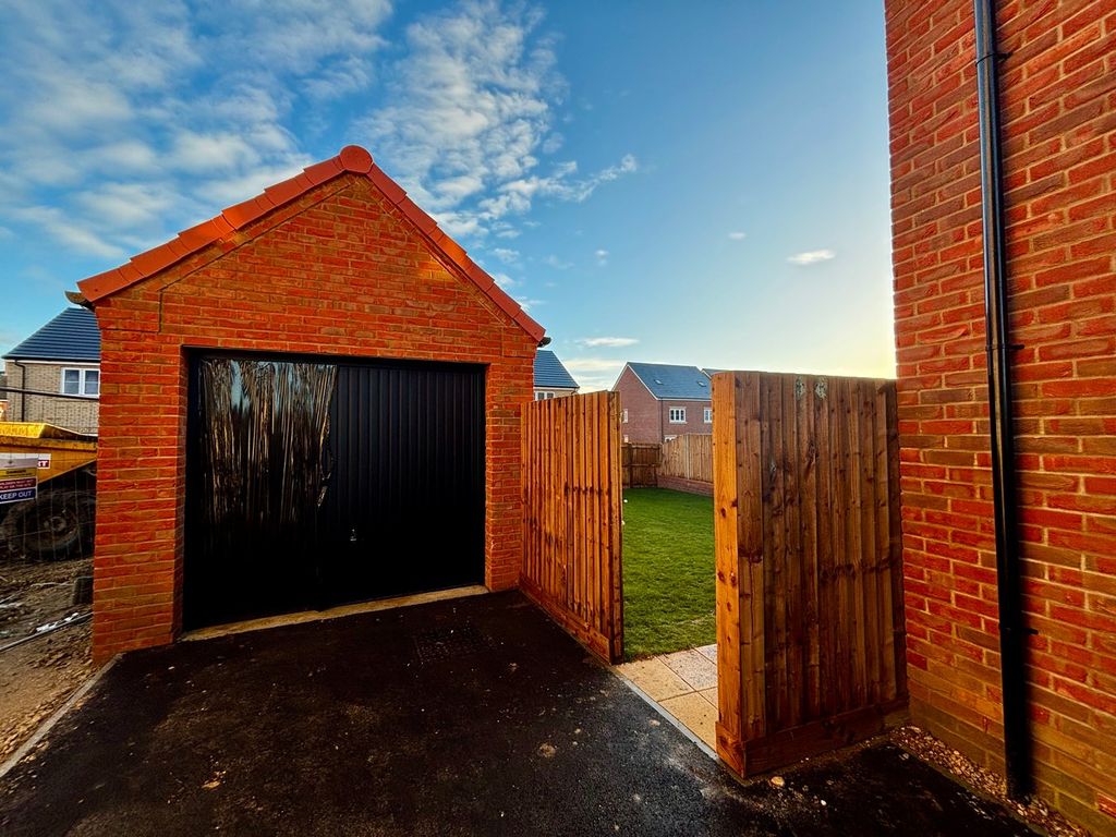 Property photo 2 of 15