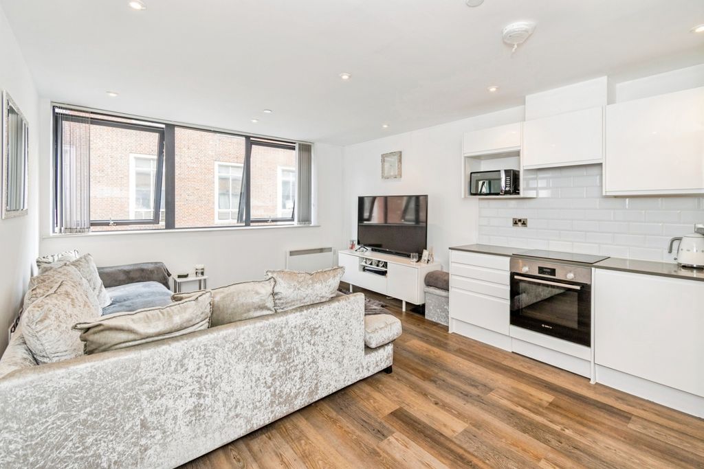 Property photo 2 of 8 Pbox-Img.Jpg