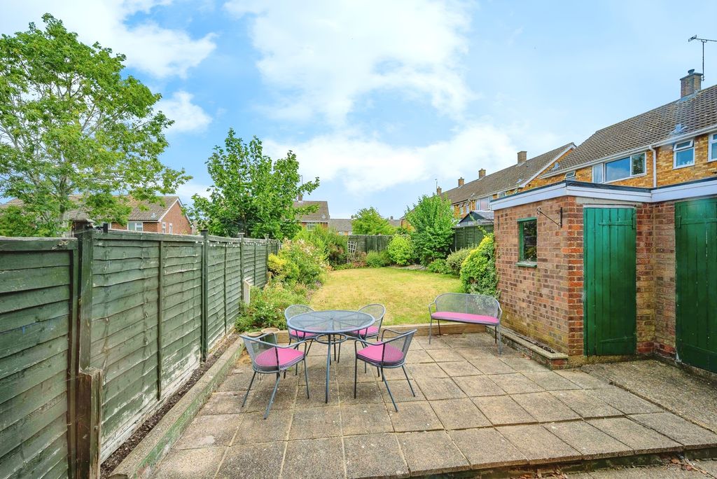 Property photo 2 of 15 Garden