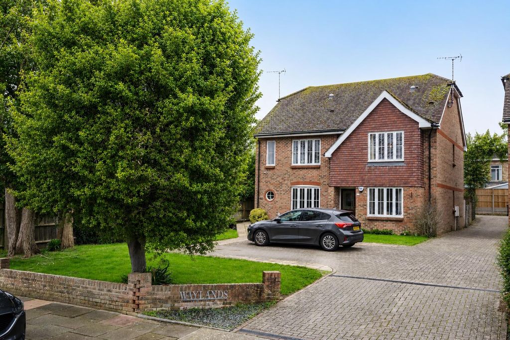 Property photo 1 of 17 For Sale By Aspire Residential | Bramble Lane