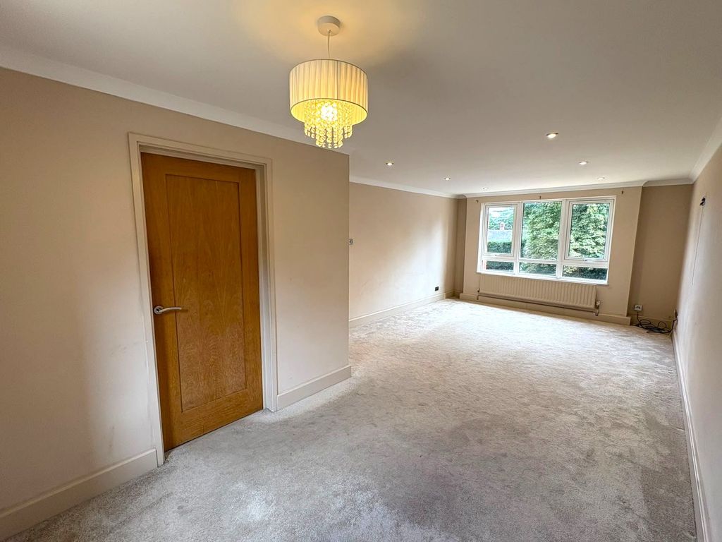 Property photo 2 of 13 Picture No. 14