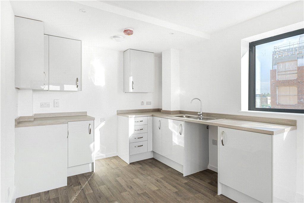 Property photo 2 of 11 Kitchen