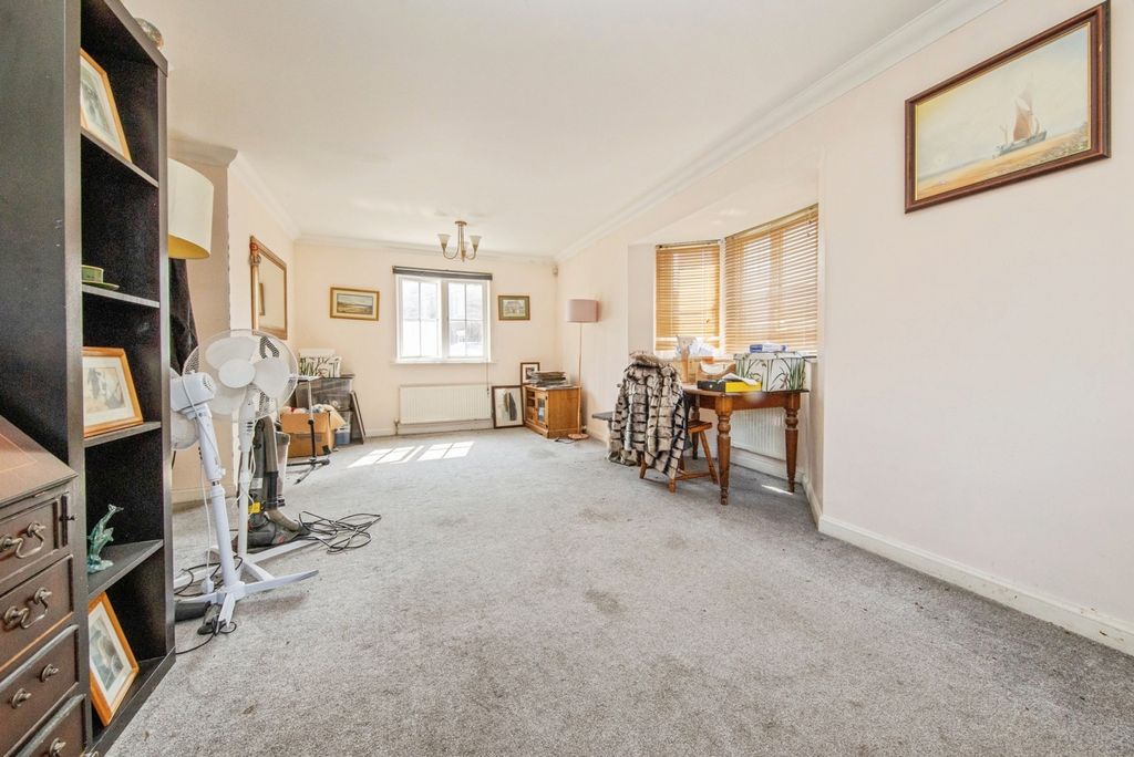 Property photo 2 of 12 Photo