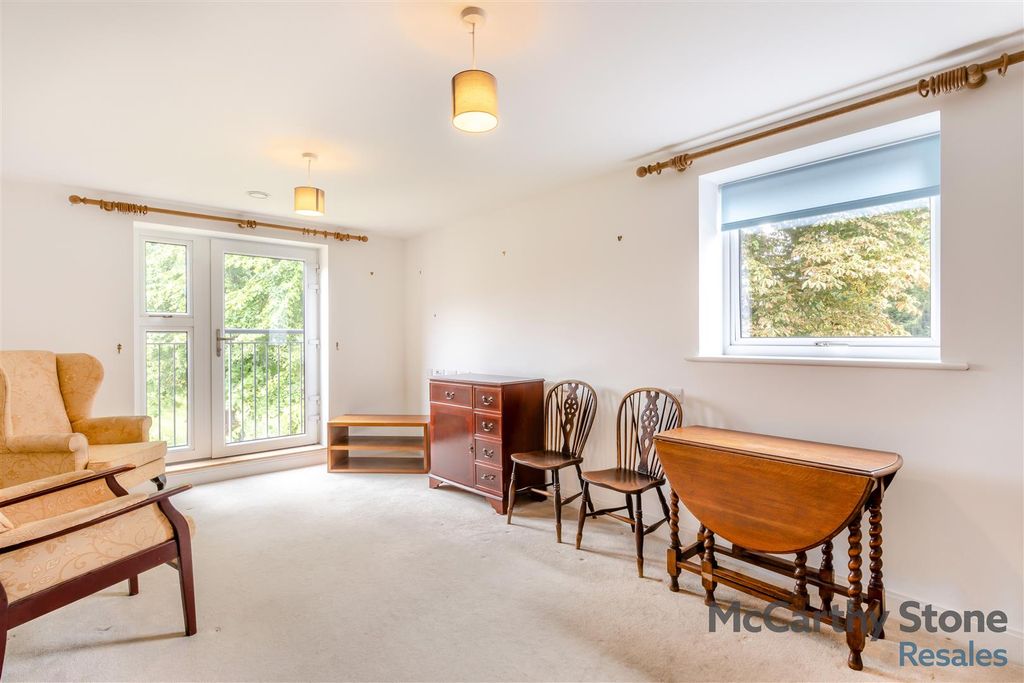 Property photo 2 of 34 8657850-Interior10.Jpg
