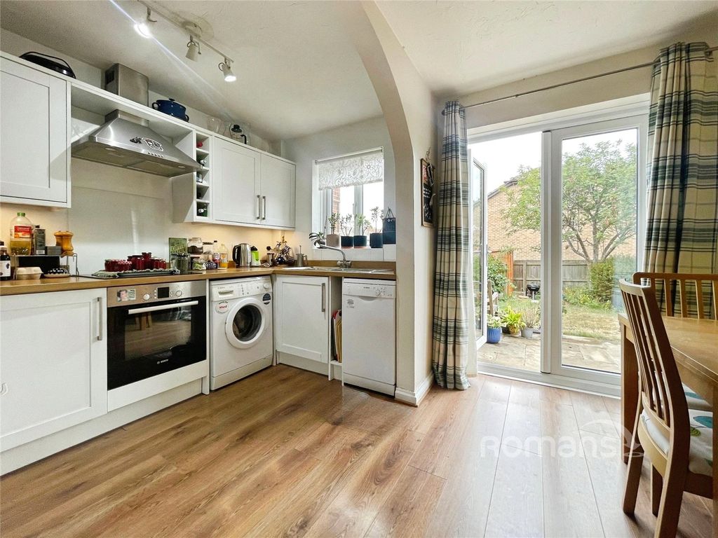 Property photo 2 of 10 Picture No. 33