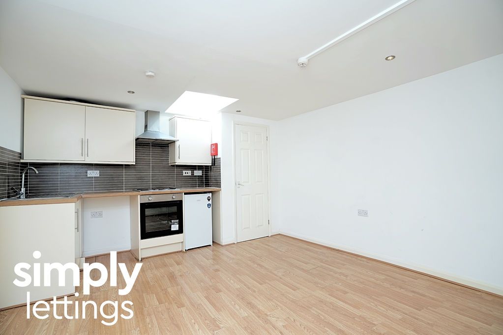 Property photo 2 of 7 Photo 3