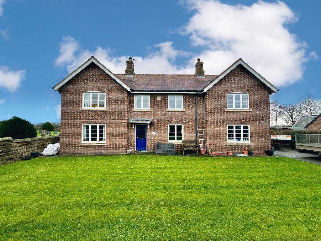 Property photo 1 of 11 External