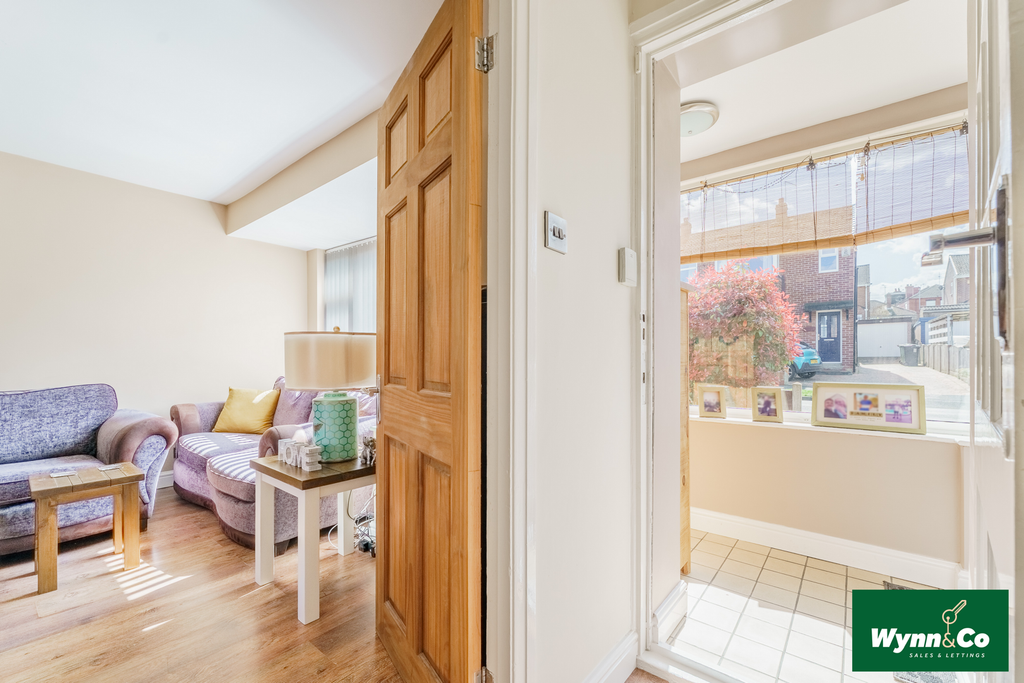 Property photo 2 of 26 Hallway