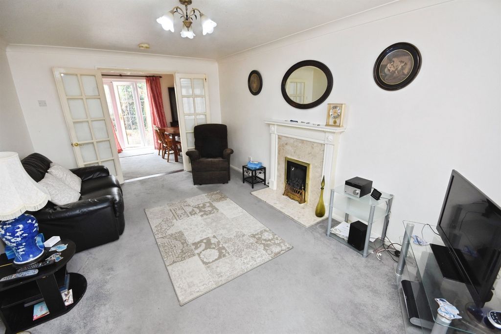 Property photo 2 of 22