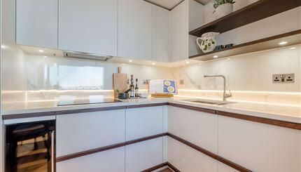 Property photo 2 of 11 Kitchen