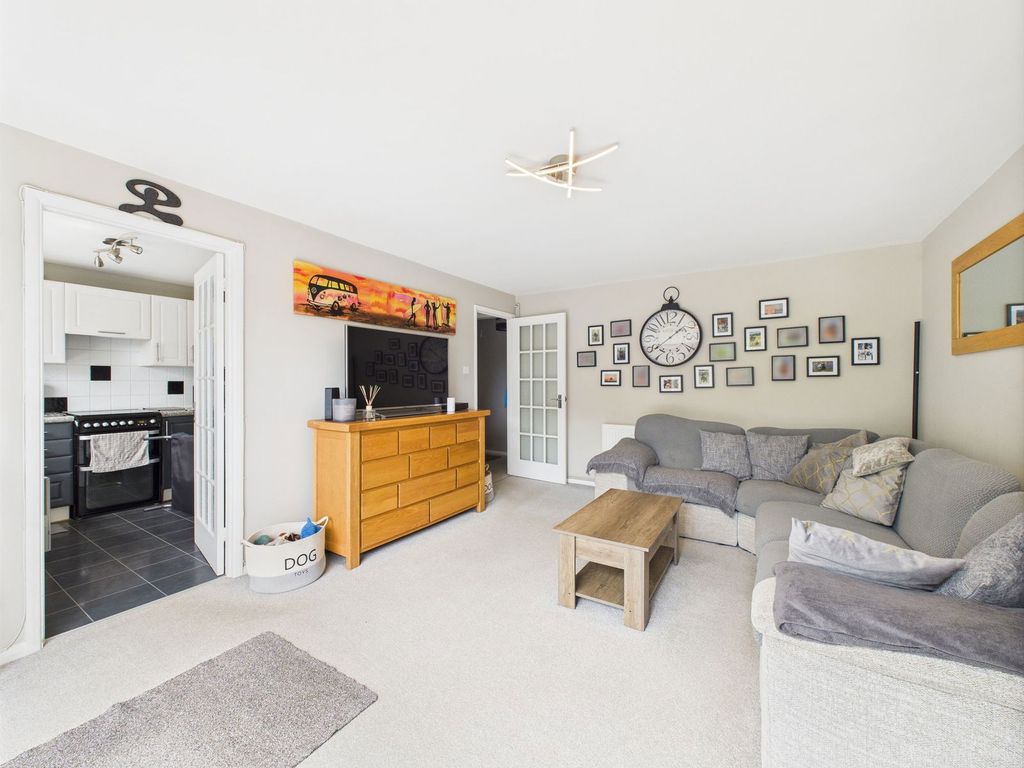 Property photo 3 of 13