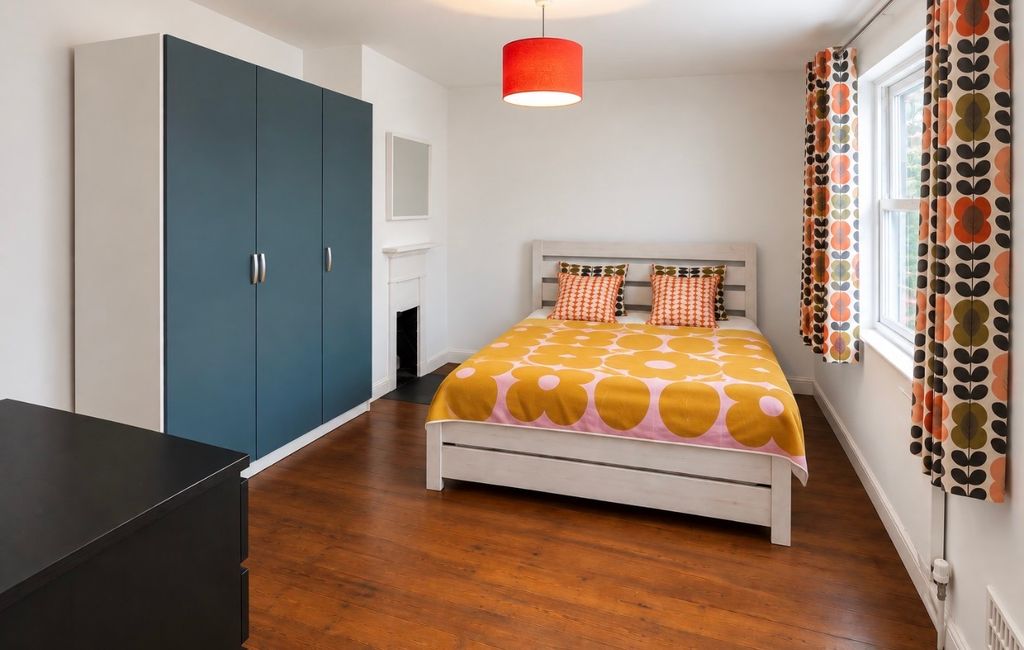 Property photo 3 of 18 4938345
