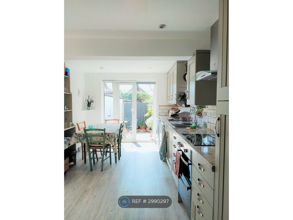Property photo 3 of 21 Kitchen - Double Doors To South Facing Garden