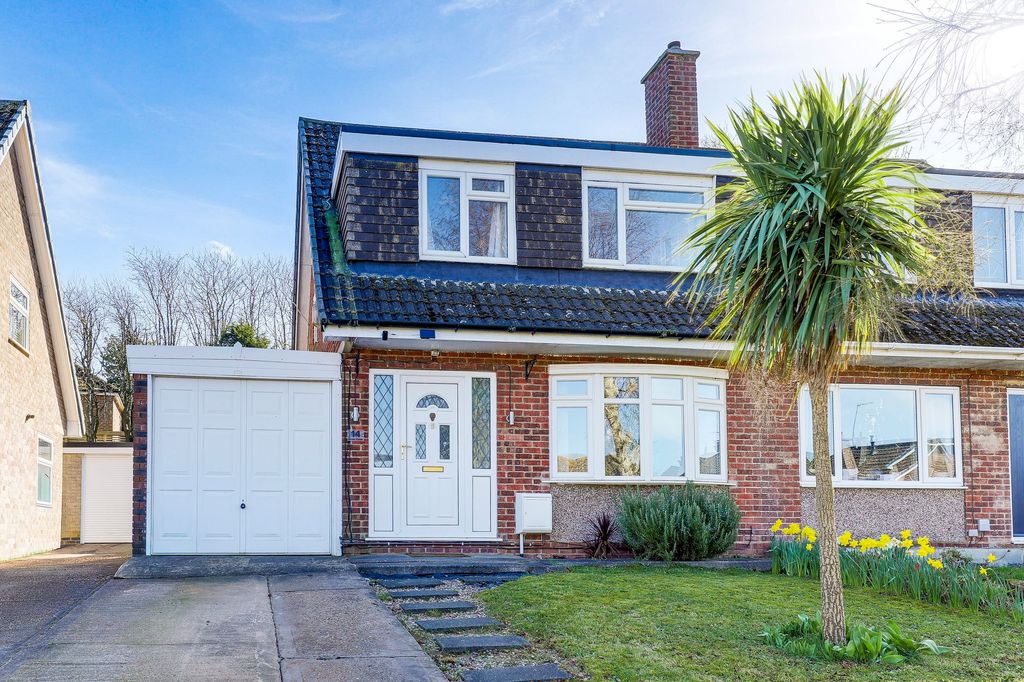 Property photo 1 of 18