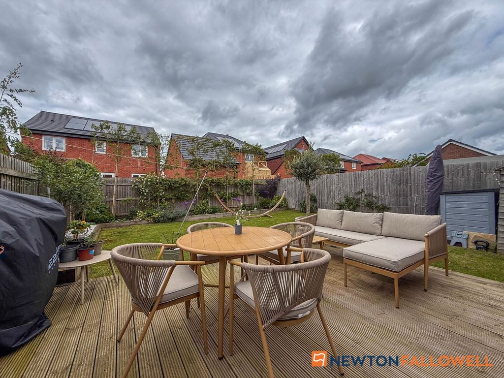 Property photo 3 of 17 Rear Garden 1
