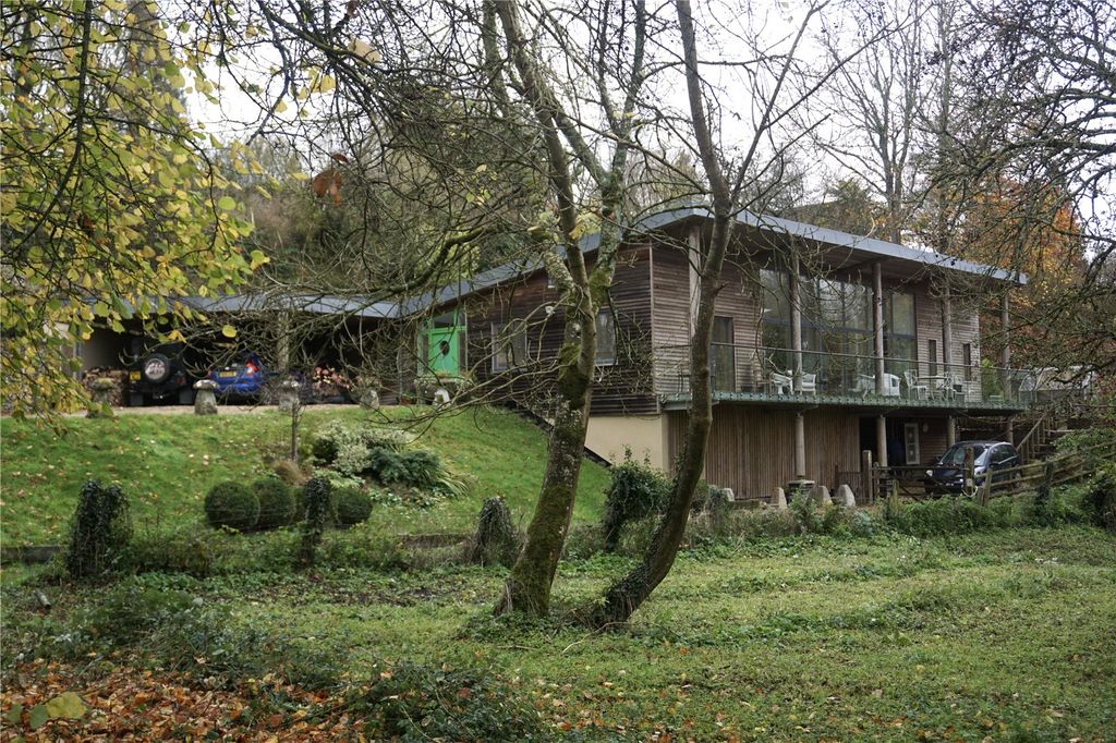 Property photo 1 of 21 Front Exterior