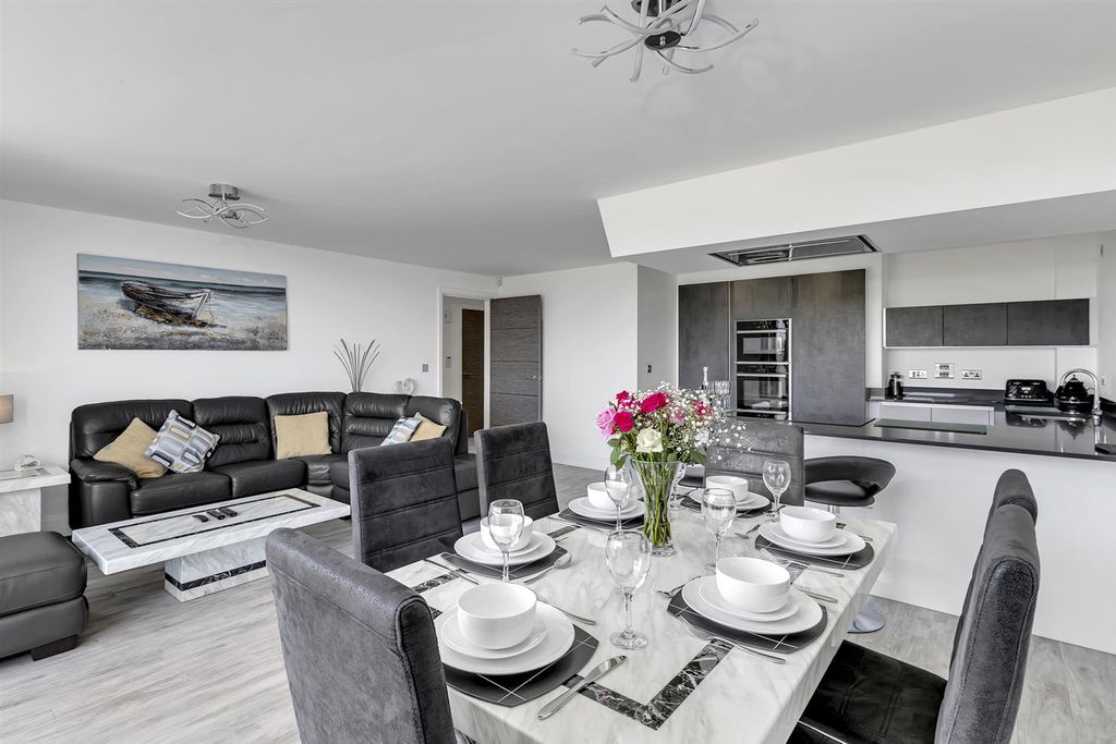 Additional image 20 of 2 bed flat for saleWaterstone House, Tenby SA70