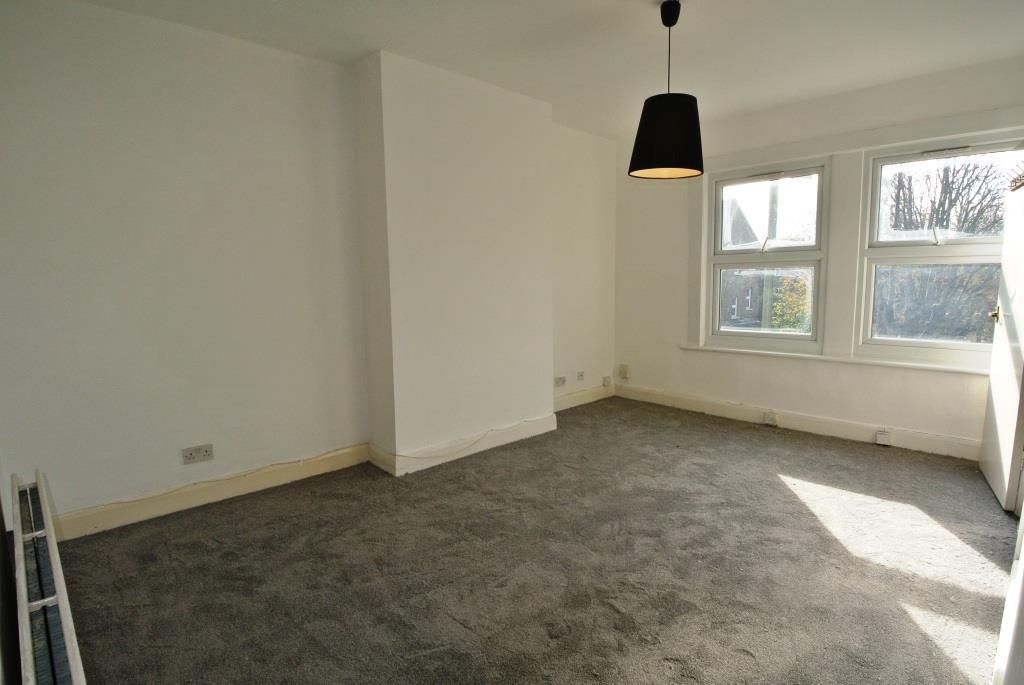 Property photo 2 of 6 Gallery