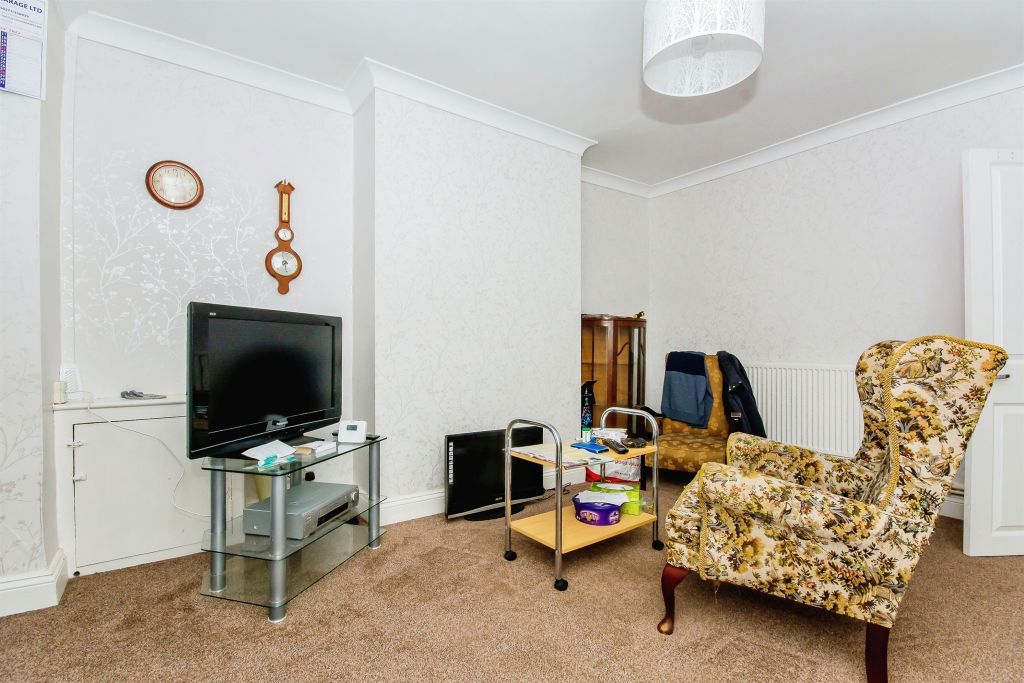 Property photo 2 of 12