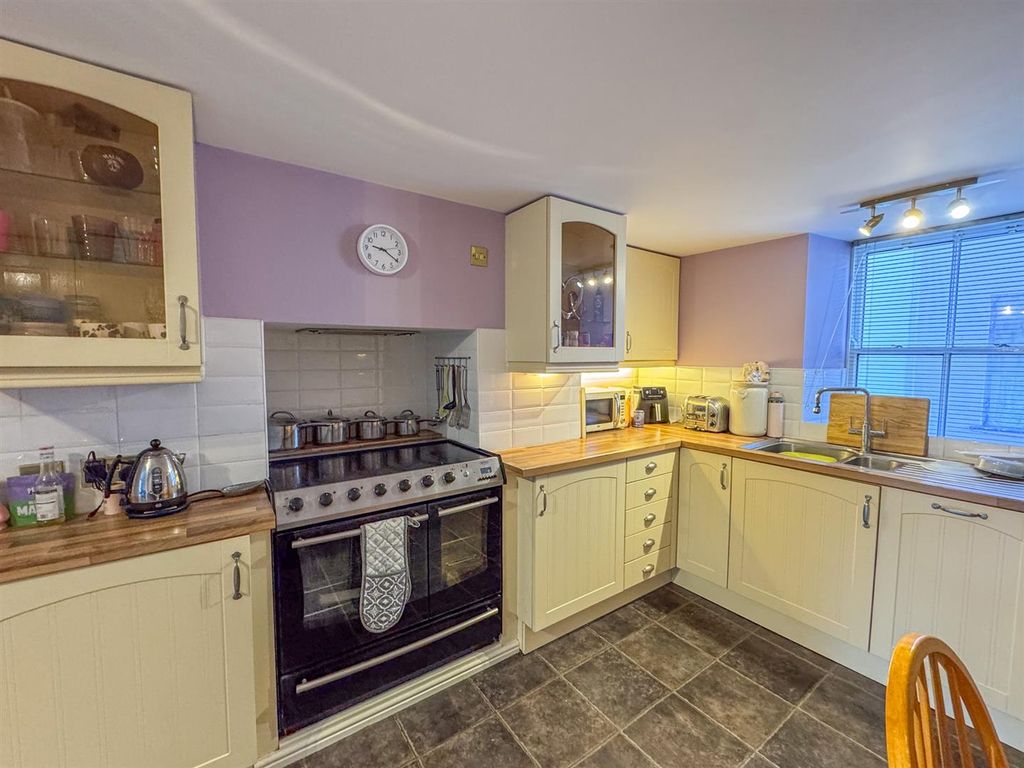 Property photo 3 of 17 Edd Beg 46 Michael Street (3).Jpg