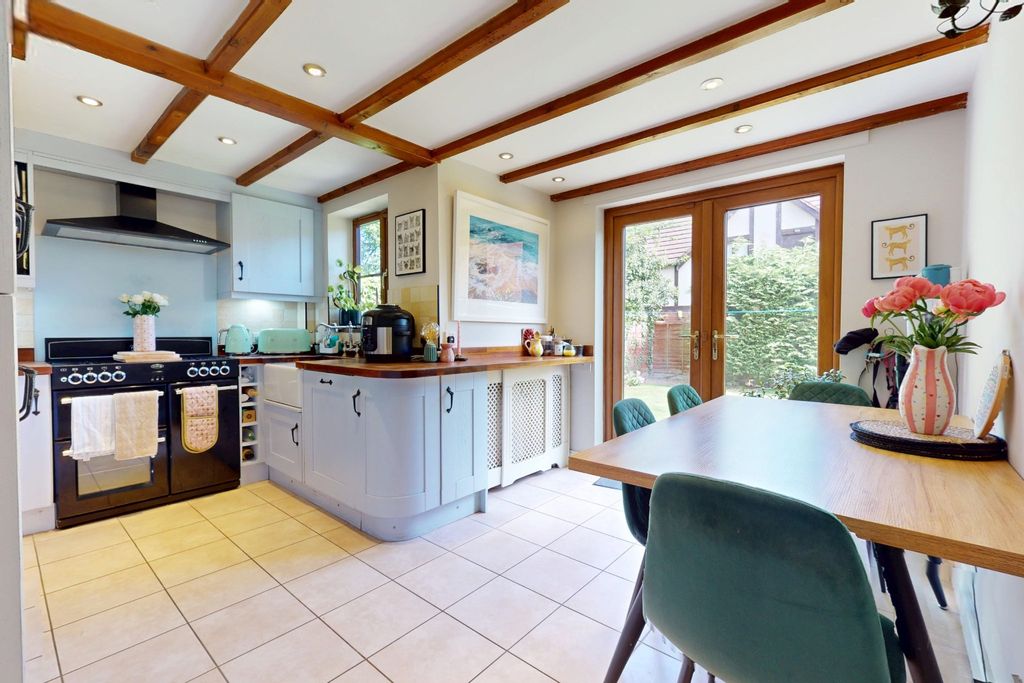Property photo 2 of 17 5131951