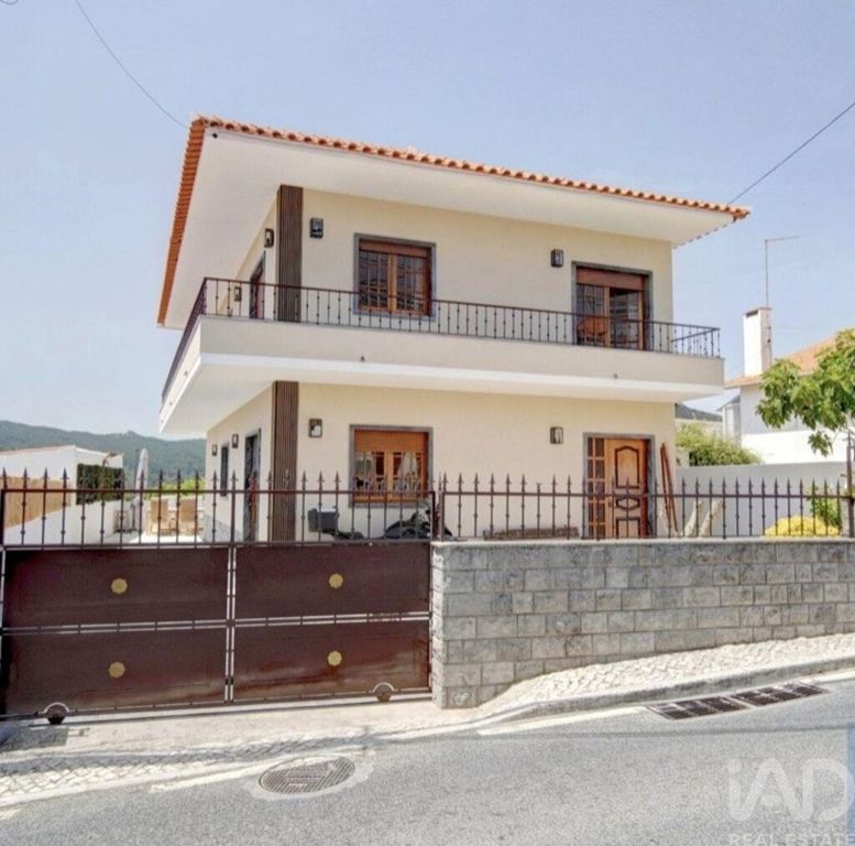 Property photo 3 of 40