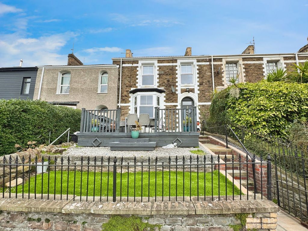 Property photo 1 of 22