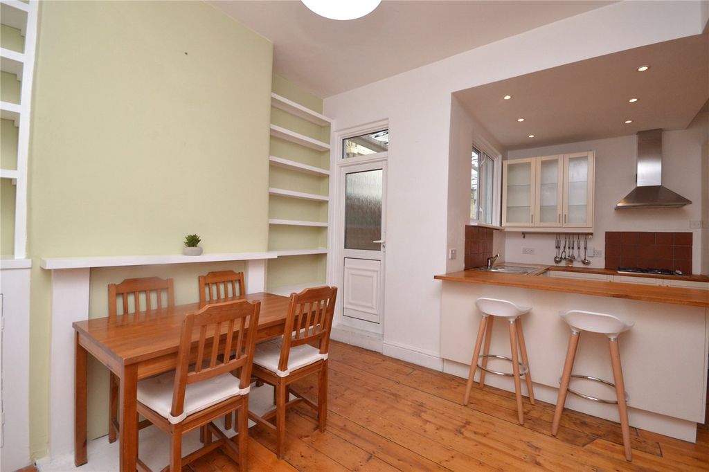 Property photo 1 of 7 Picture No. 12