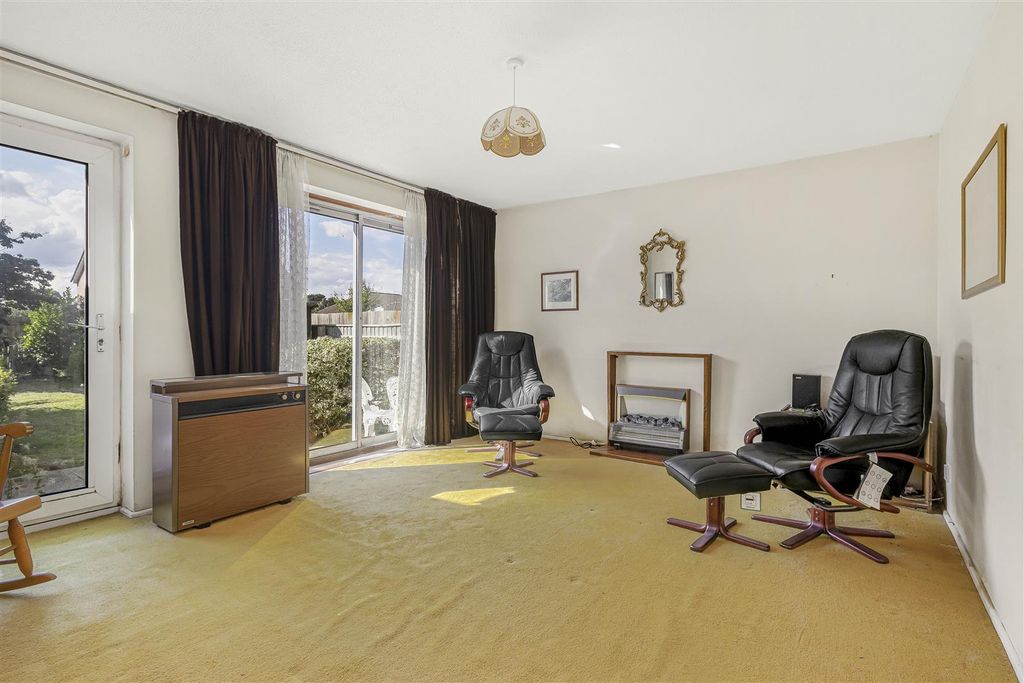 Property photo 2 of 11 9_62491.Jpg