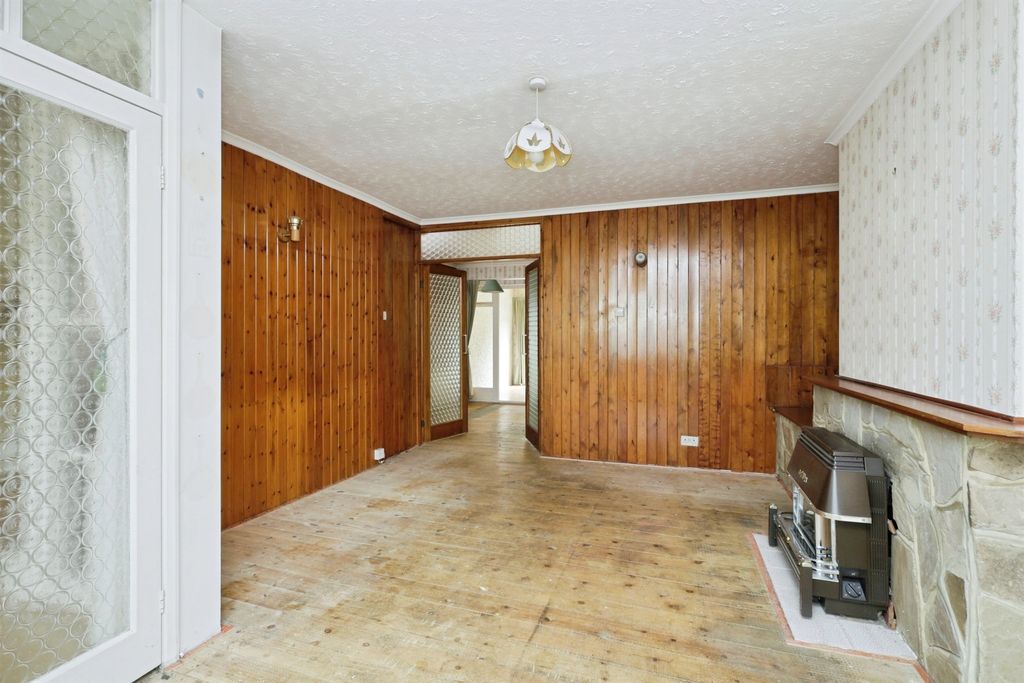 Property photo 3 of 14
