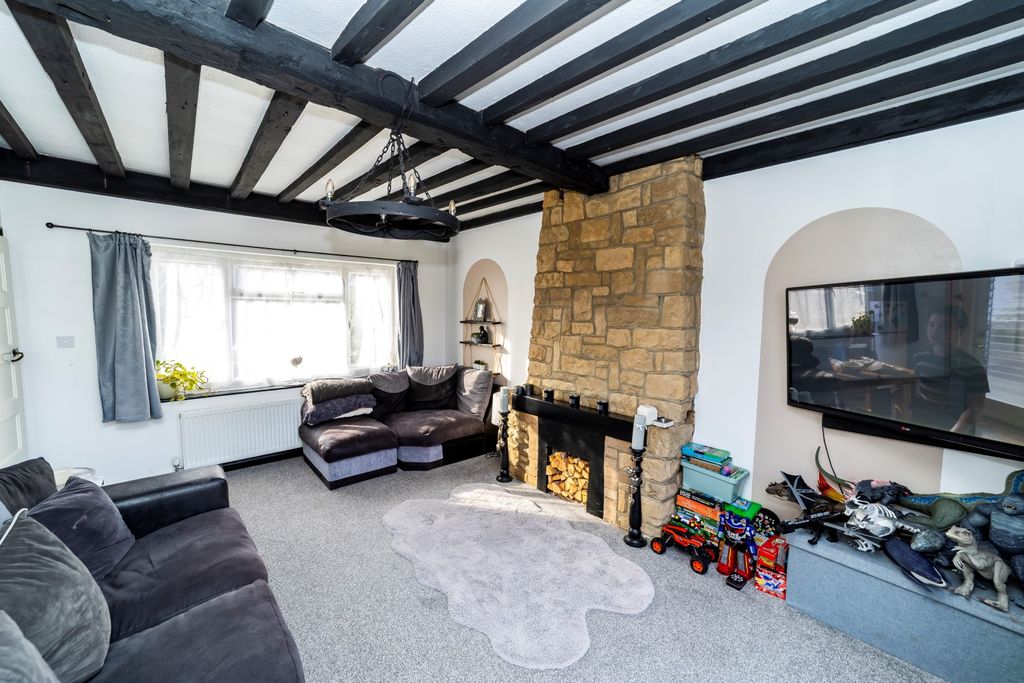 Property photo 3 of 25